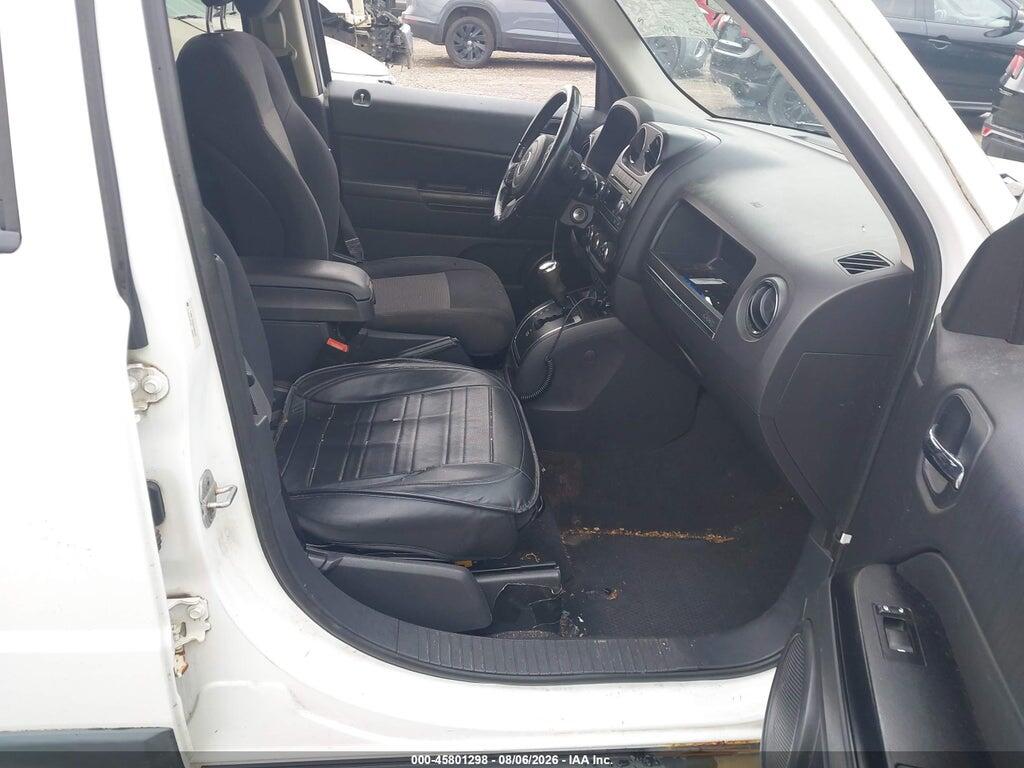 1J4NF1GB2BD282097 2011 JEEP PATRIOT photo no. 5
