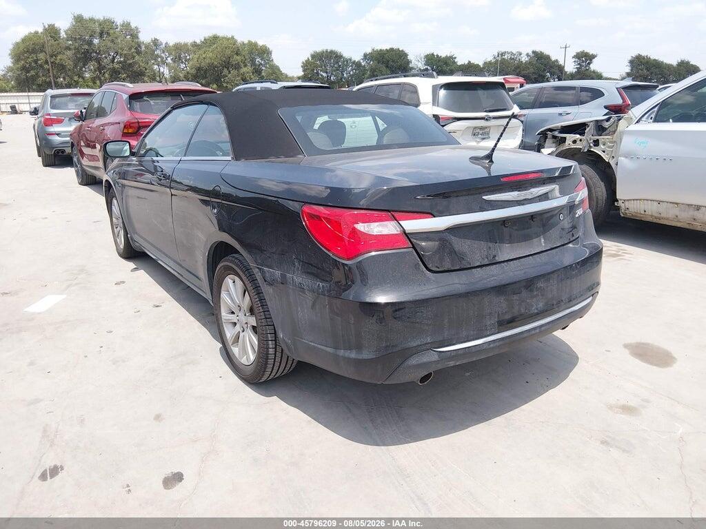1C3BC2EG9BN529586 2011 CHRYSLER 200 photo no. 3