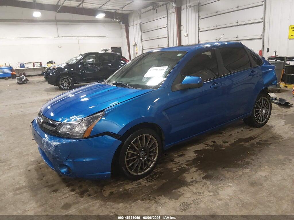 1FAHP3GN2BW190441 2011 FORD FOCUS photo no. 2