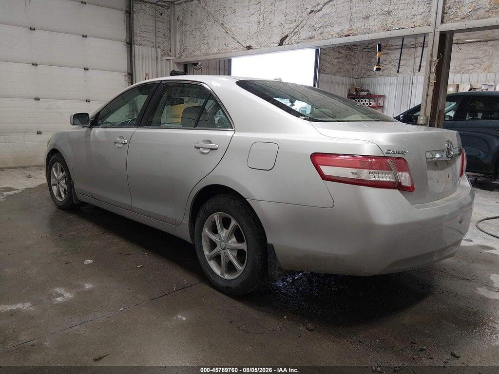 4T1BF3EK6BU633161 2011 TOYOTA CAMRY photo no. 3