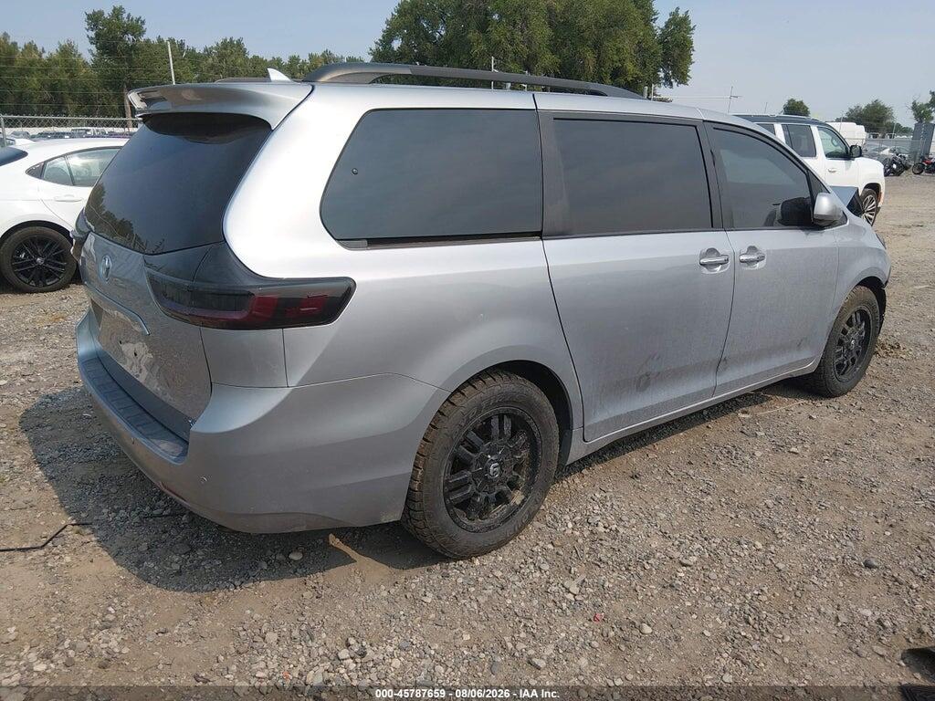 5TDDK3DC0BS011713 2011 TOYOTA SIENNA photo no. 4