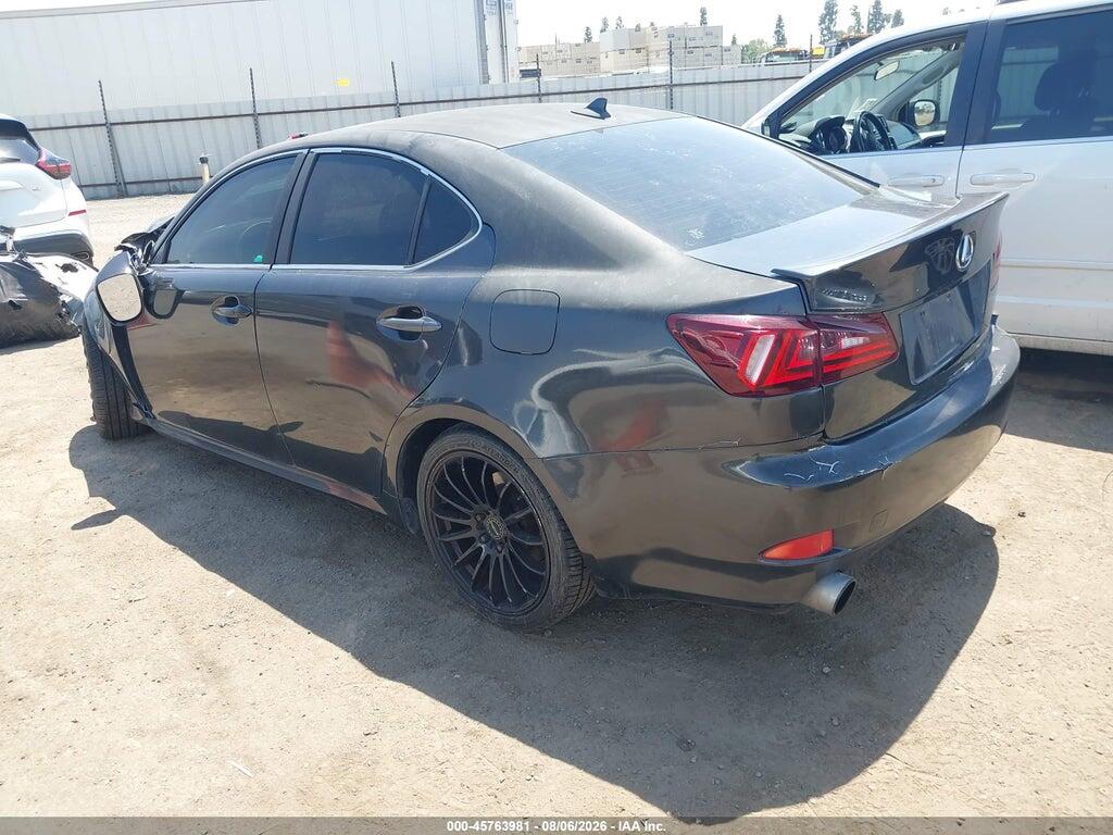 JTHBF5C29B5137993 2011 LEXUS IS 250 photo no. 3