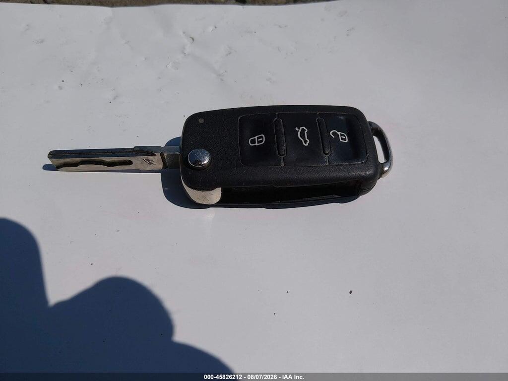 1VWCP7A35CC033568 2012 VOLKSWAGEN PASSAT photo no. 11