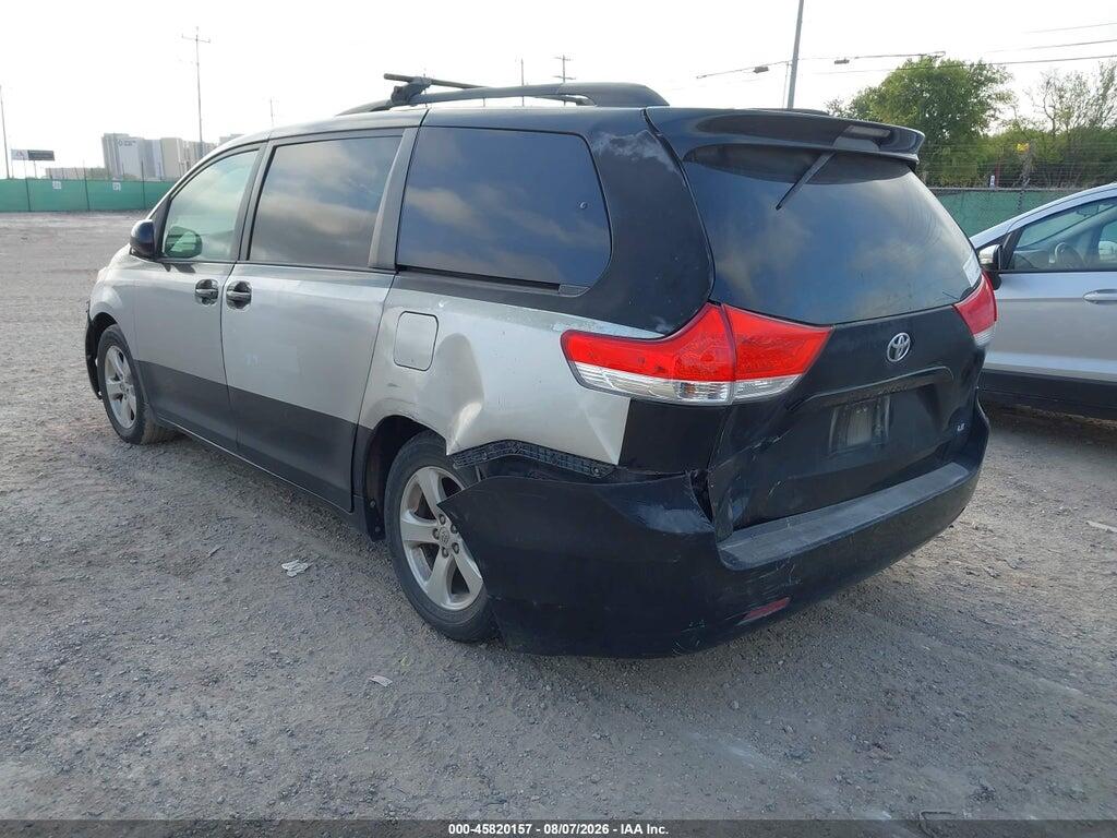5TDKK3DC4CS268012 2012 TOYOTA SIENNA photo no. 3