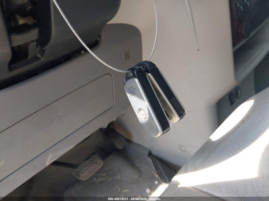 5TDYK3DCXCS208018 2012 TOYOTA SIENNA photo no. 11