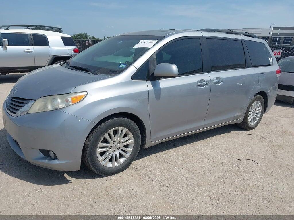 5TDYK3DCXCS208018 2012 TOYOTA SIENNA photo no. 2