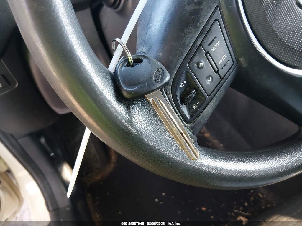 KNDJT2A56C7358880 2012 KIA SOUL photo no. 11