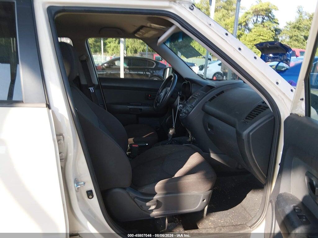 KNDJT2A56C7358880 2012 KIA SOUL photo no. 5