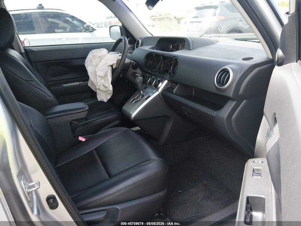 JTLZE4FE1CJ023101 2012 SCION XB photo no. 5