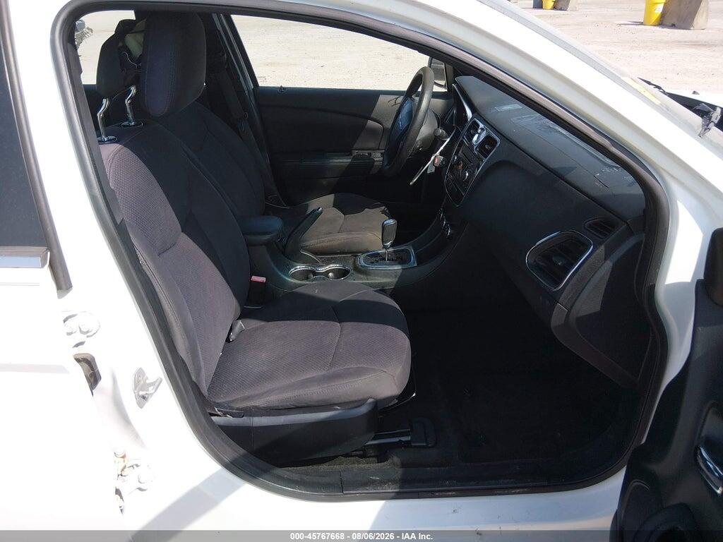 1C3CCBAB0CN281888 2012 CHRYSLER 200 photo no. 5