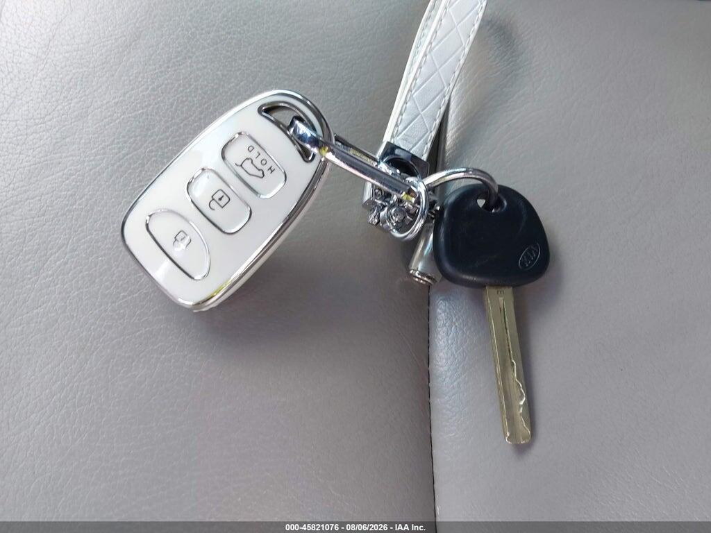 KNAGM4A75D5357833 2013 KIA OPTIMA photo no. 11