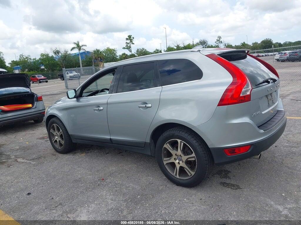 YV4902DZ2D2440224 2013 VOLVO XC60 photo no. 3