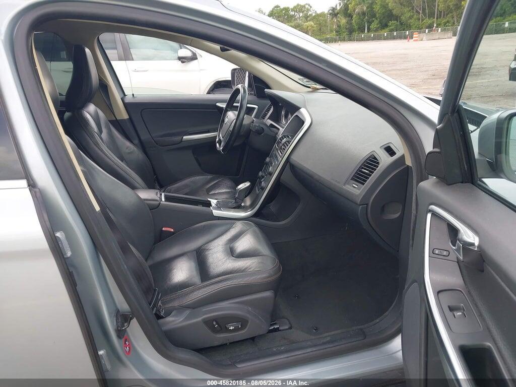 YV4902DZ2D2440224 2013 VOLVO XC60 photo no. 5