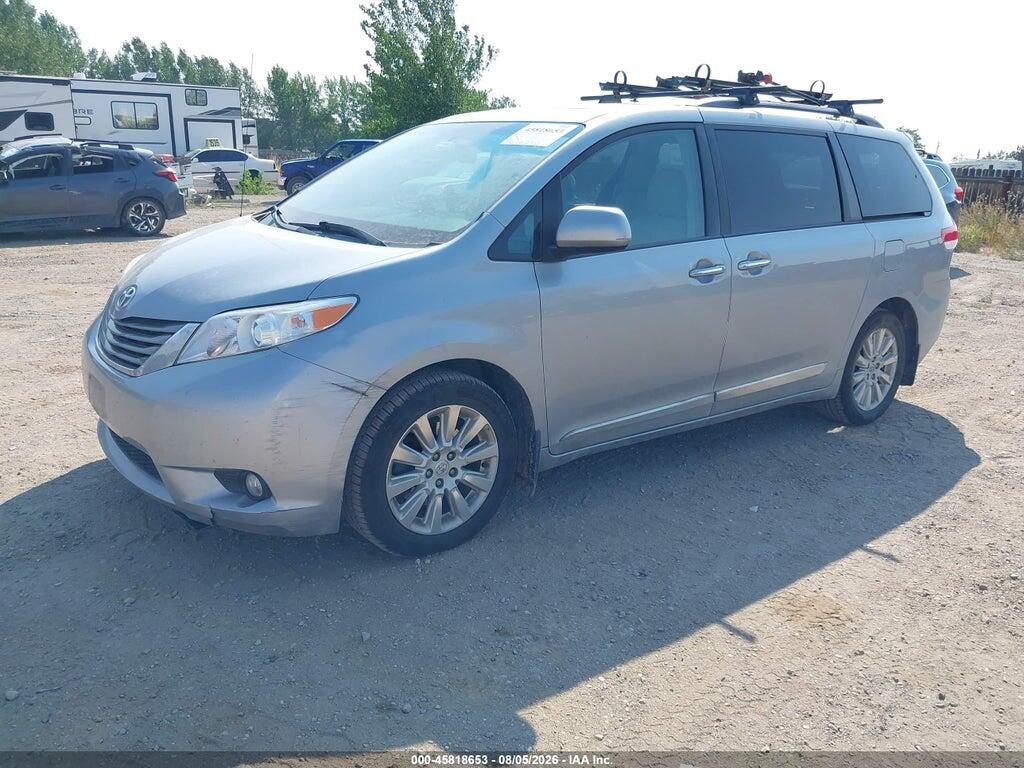 5TDDK3DC2DS056820 2013 TOYOTA SIENNA photo no. 2