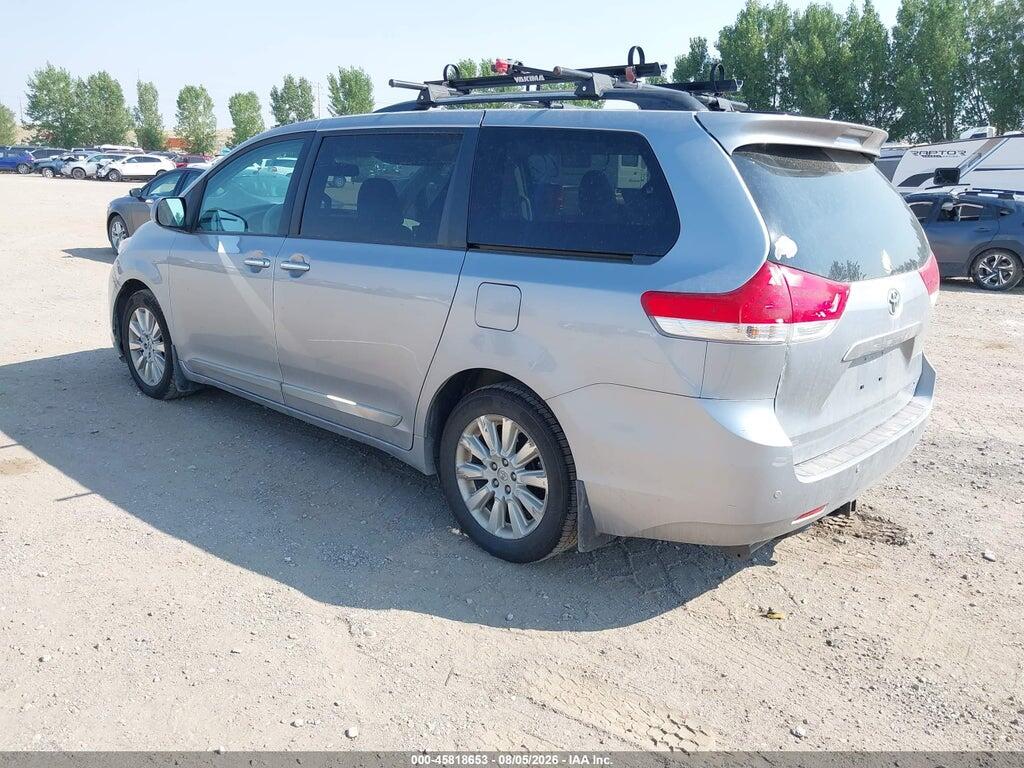 5TDDK3DC2DS056820 2013 TOYOTA SIENNA photo no. 3