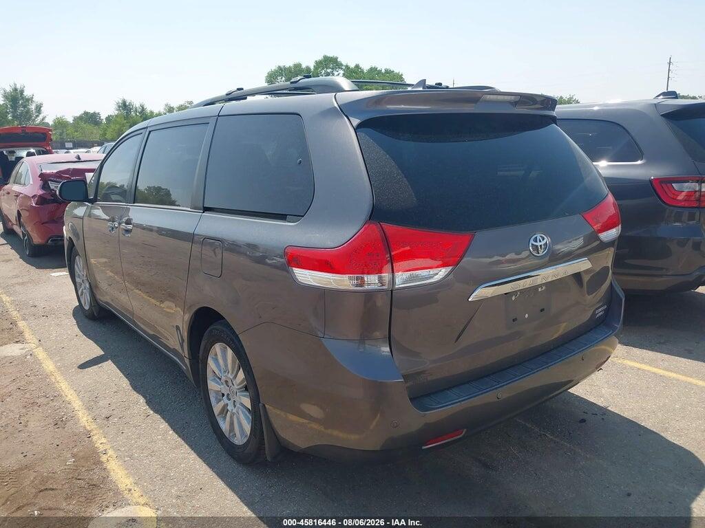 5TDDK3DC7DS067909 2013 TOYOTA SIENNA photo no. 3