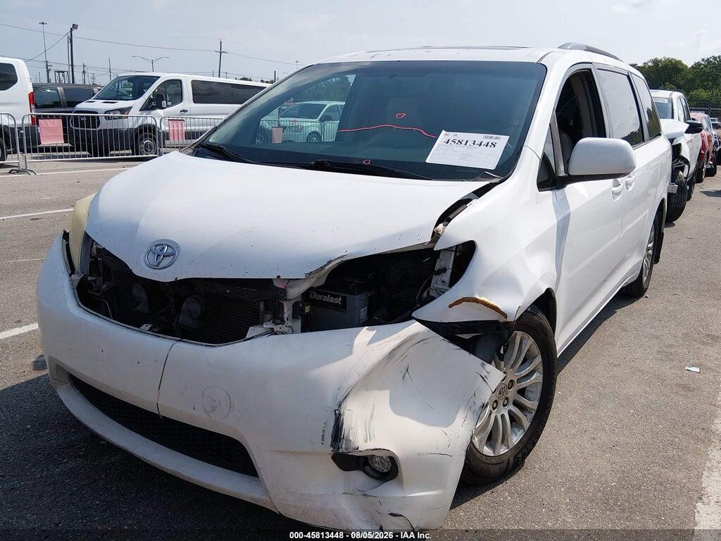 5TDYK3DC4DS351371 2013 TOYOTA SIENNA photo no. 2