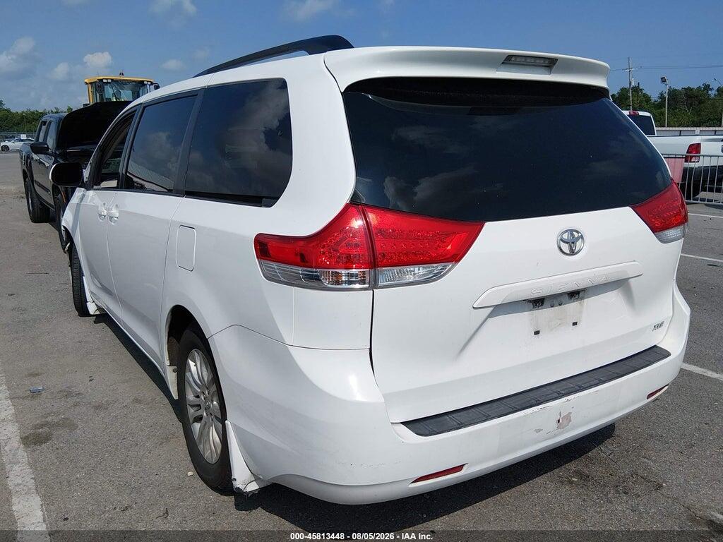 5TDYK3DC4DS351371 2013 TOYOTA SIENNA photo no. 3