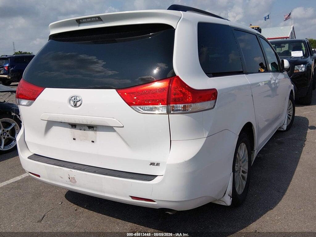 5TDYK3DC4DS351371 2013 TOYOTA SIENNA photo no. 4