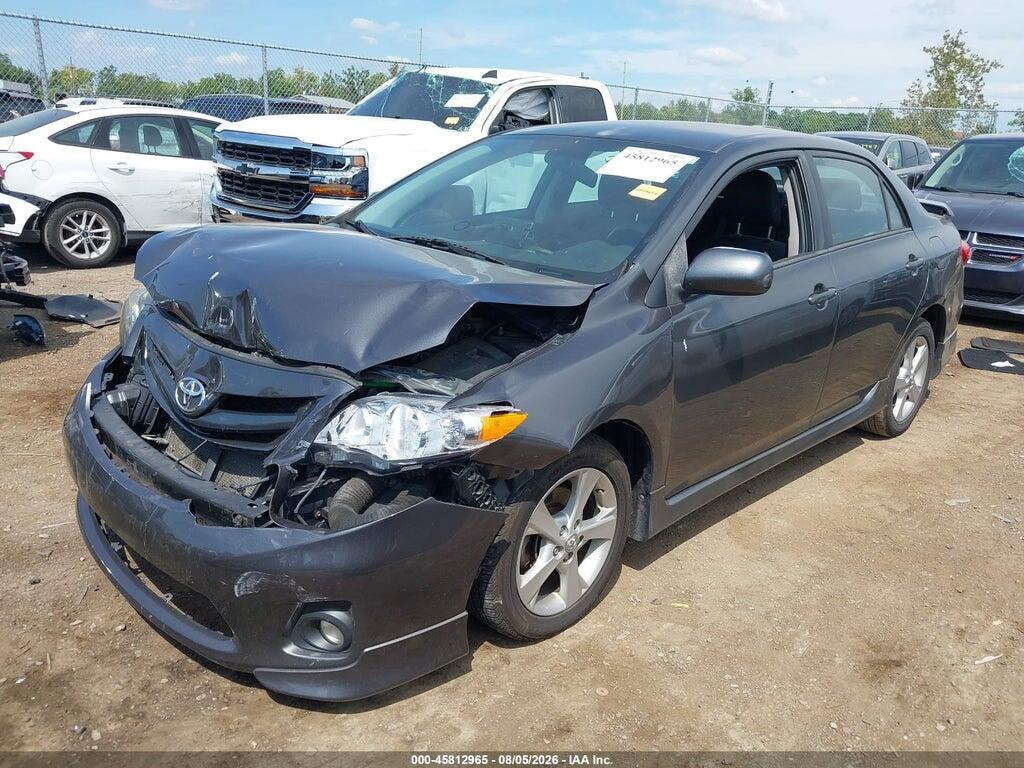 2T1BU4EE4DC964945 2013 TOYOTA COROLLA photo no. 2