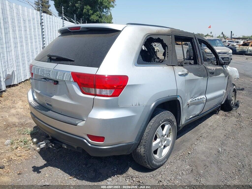 1C4RJFAG7DC582556 2013 JEEP GRAND CHEROKEE photo no. 4