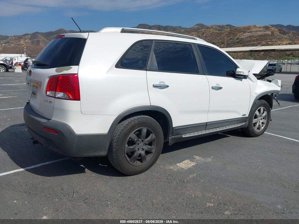 5XYKTDA29DG343672 2013 KIA SORENTO photo no. 4