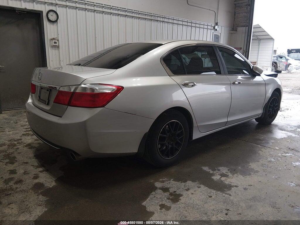 1HGCR2F32DA015665 2013 HONDA ACCORD photo no. 4