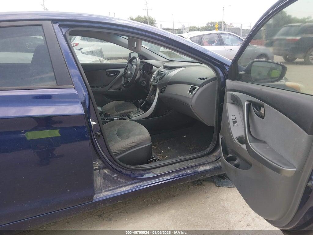 5NPDH4AEXDH282135 2013 HYUNDAI ELANTRA photo no. 5