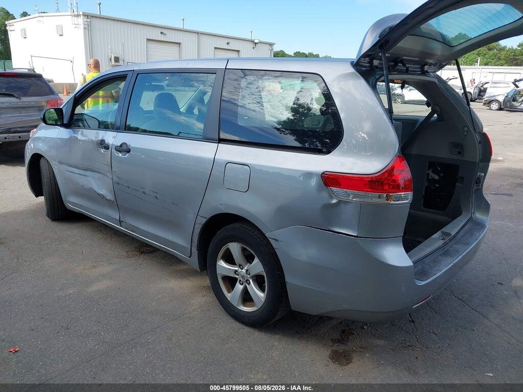 5TDZK3DC6DS394016 2013 TOYOTA SIENNA photo no. 3