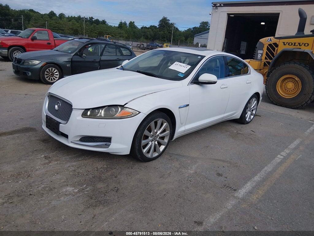 SAJWJ0EF7D8S85163 2013 JAGUAR XF photo no. 2