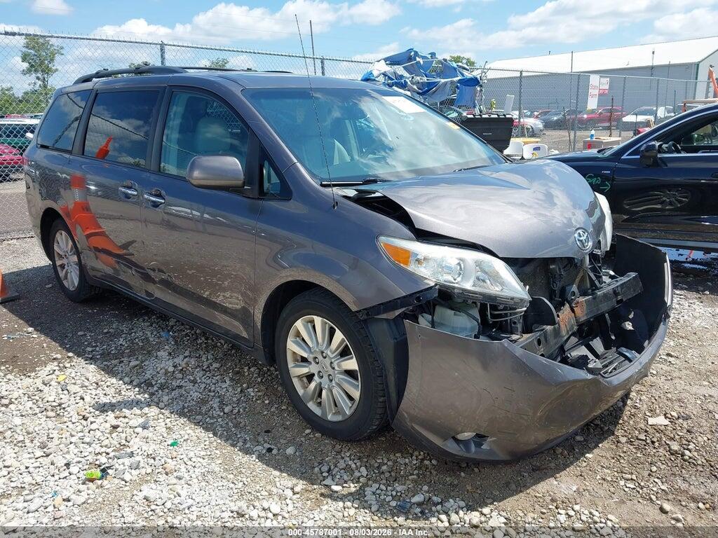 5TDDK3DC8DS053646 2013 TOYOTA SIENNA photo no. 1