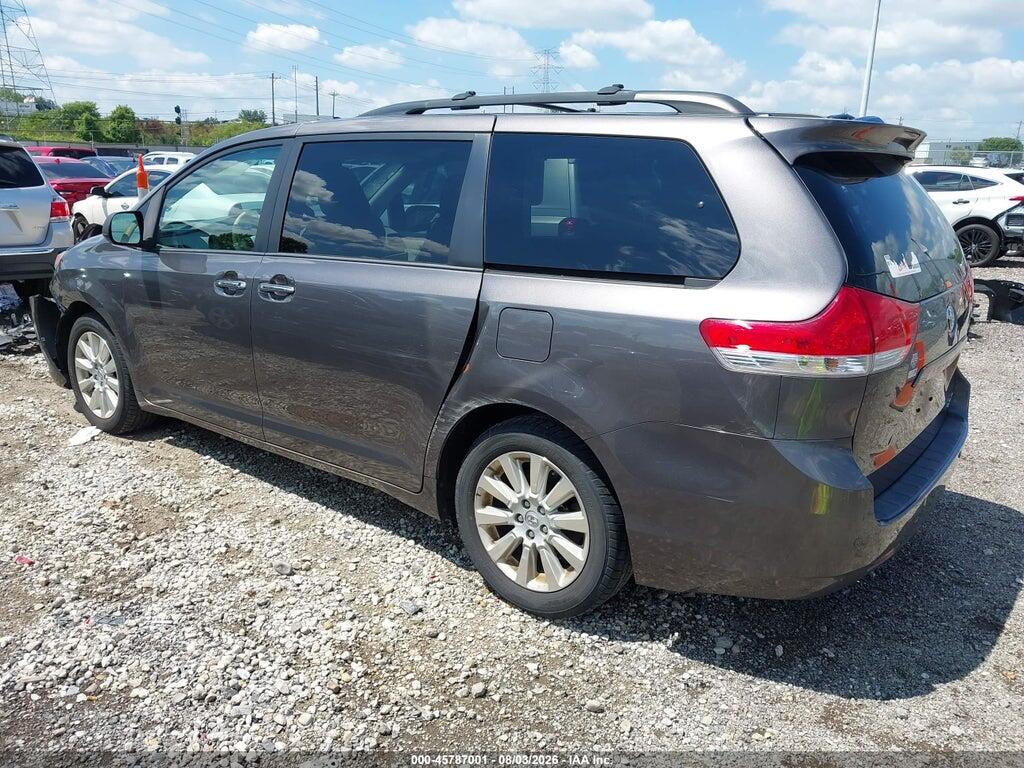 5TDDK3DC8DS053646 2013 TOYOTA SIENNA photo no. 3