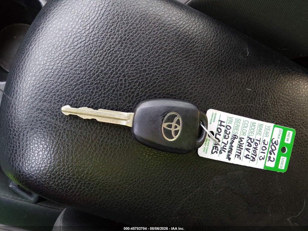 2T3BFREV4DW022746 2013 TOYOTA RAV4 photo no. 11