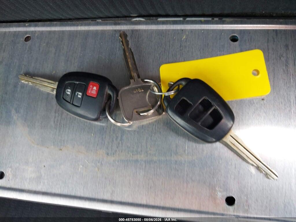 2T3RFREV0DW011502 2013 TOYOTA RAV4 photo no. 10
