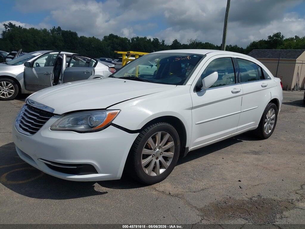 1C3CCBBB2DN614527 2013 CHRYSLER 200 photo no. 2