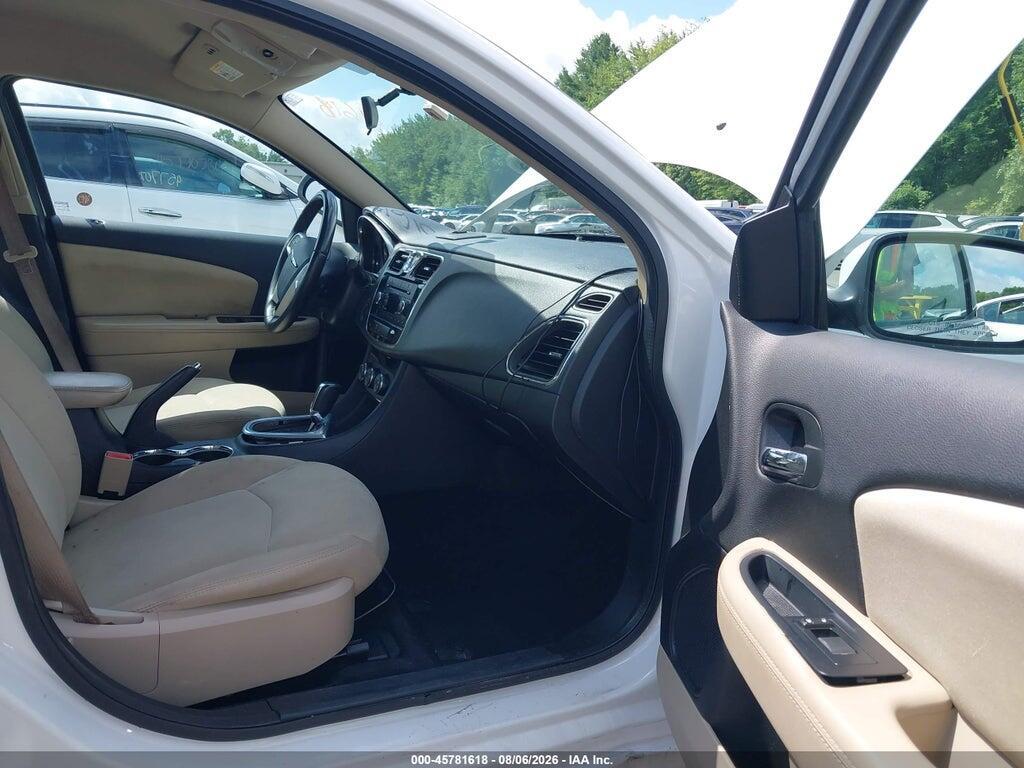 1C3CCBBB2DN614527 2013 CHRYSLER 200 photo no. 5
