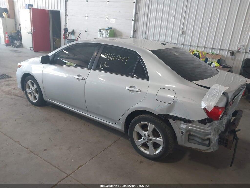 2T1BU4EE3DC084142 2013 TOYOTA COROLLA photo no. 3