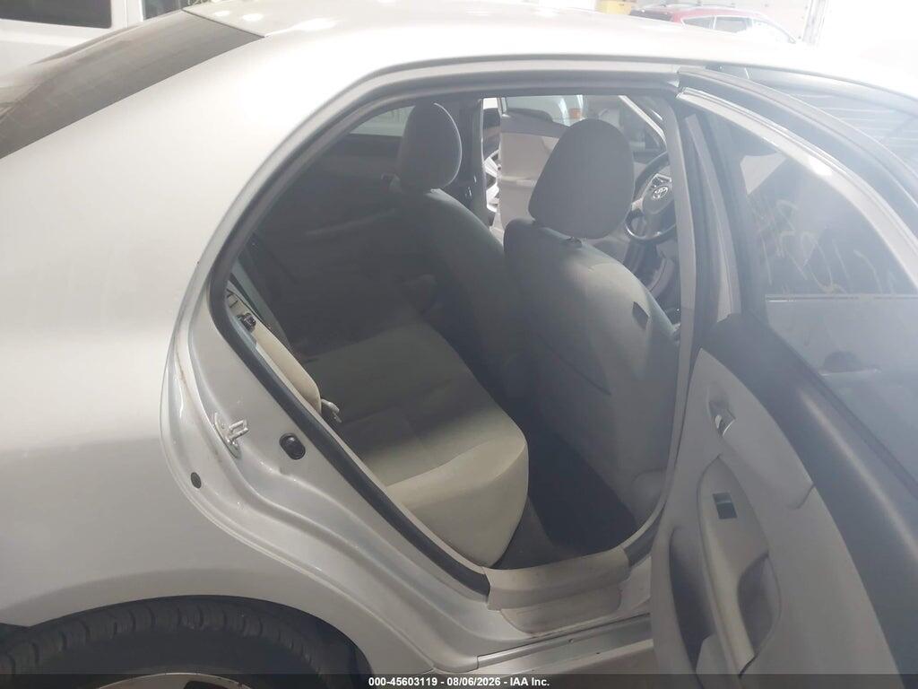2T1BU4EE3DC084142 2013 TOYOTA COROLLA photo no. 8