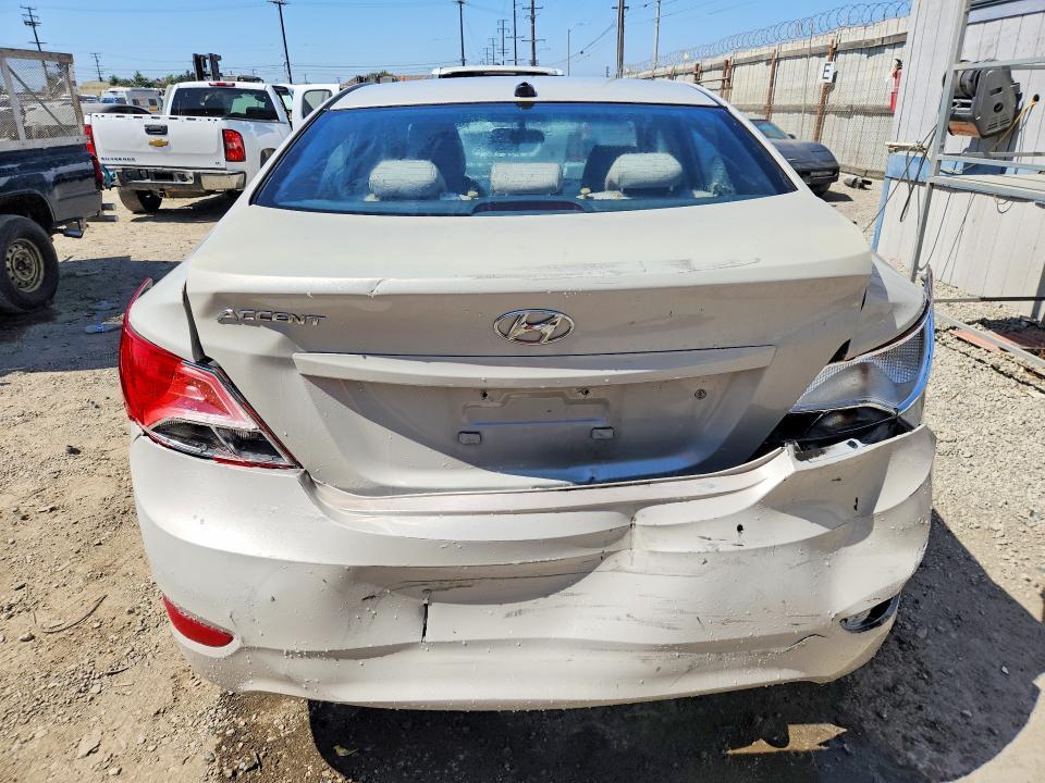 2016 HYUNDAI ACCENT SE — Фото 6 из 12