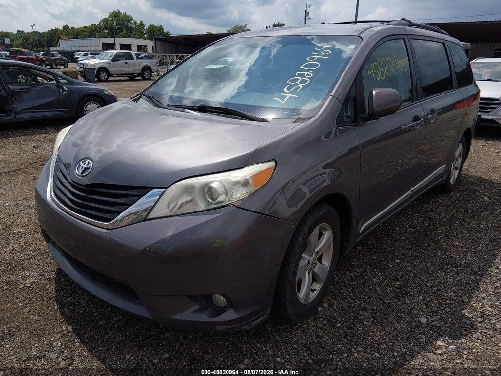 5TDKK3DCXES472378 2014 TOYOTA SIENNA photo no. 2