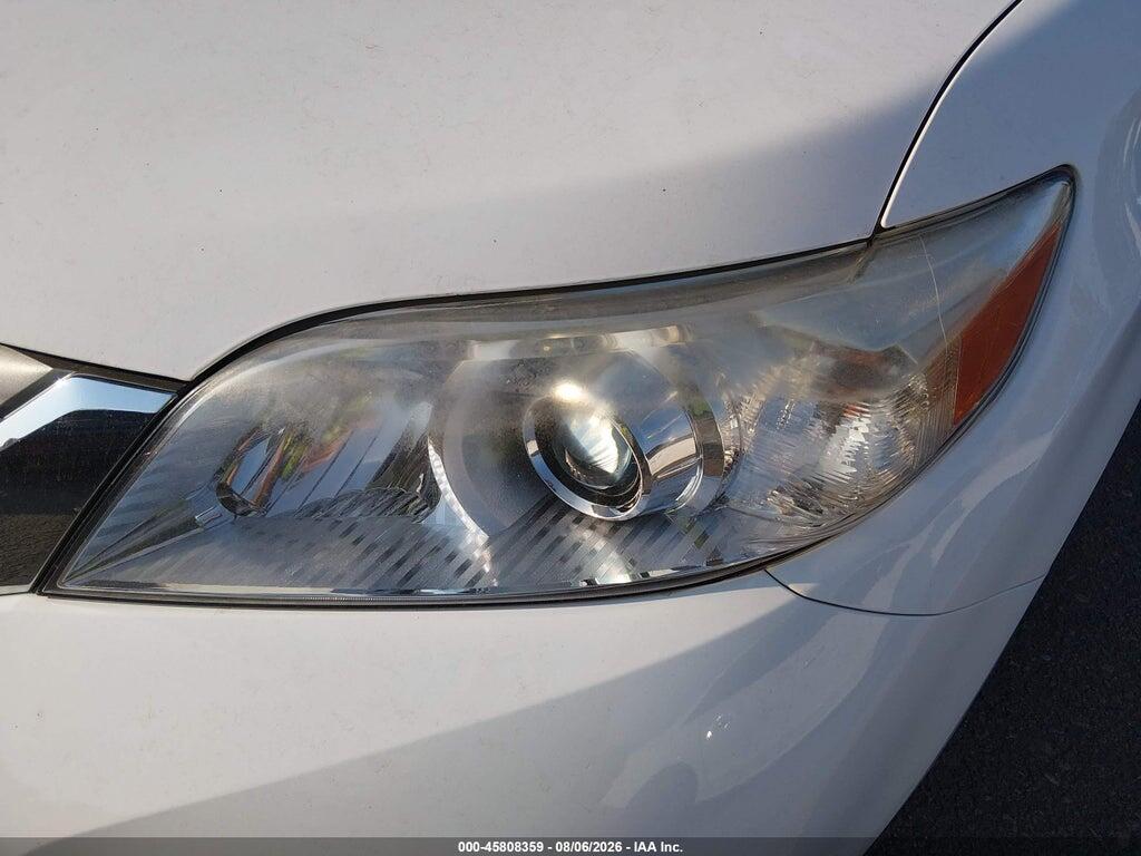 5TDDK3DC6ES087540 2014 TOYOTA SIENNA photo no. 6