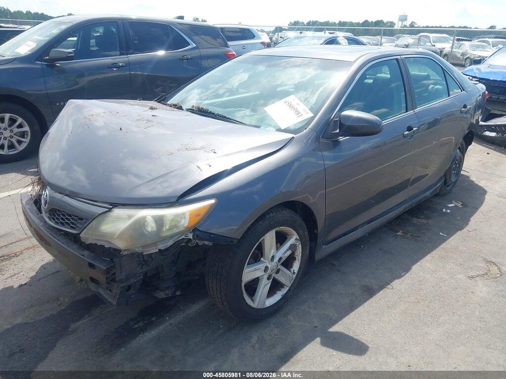 4T1BF1FK5EU320562 2014 TOYOTA CAMRY photo no. 2
