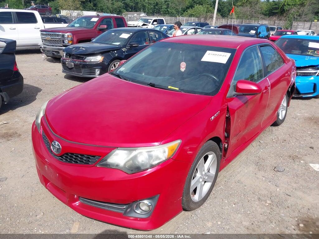 4T1BF1FK0EU821780 2014 TOYOTA CAMRY photo no. 2
