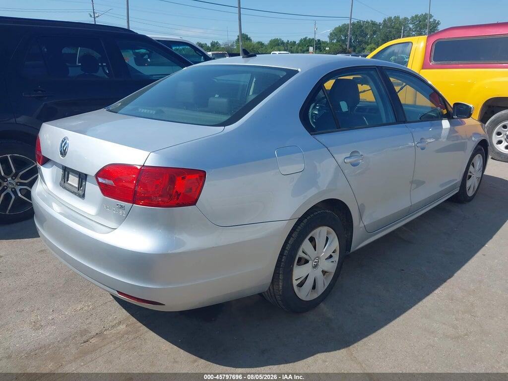 3VWB07AJ4EM323025 2014 VOLKSWAGEN JETTA photo no. 4