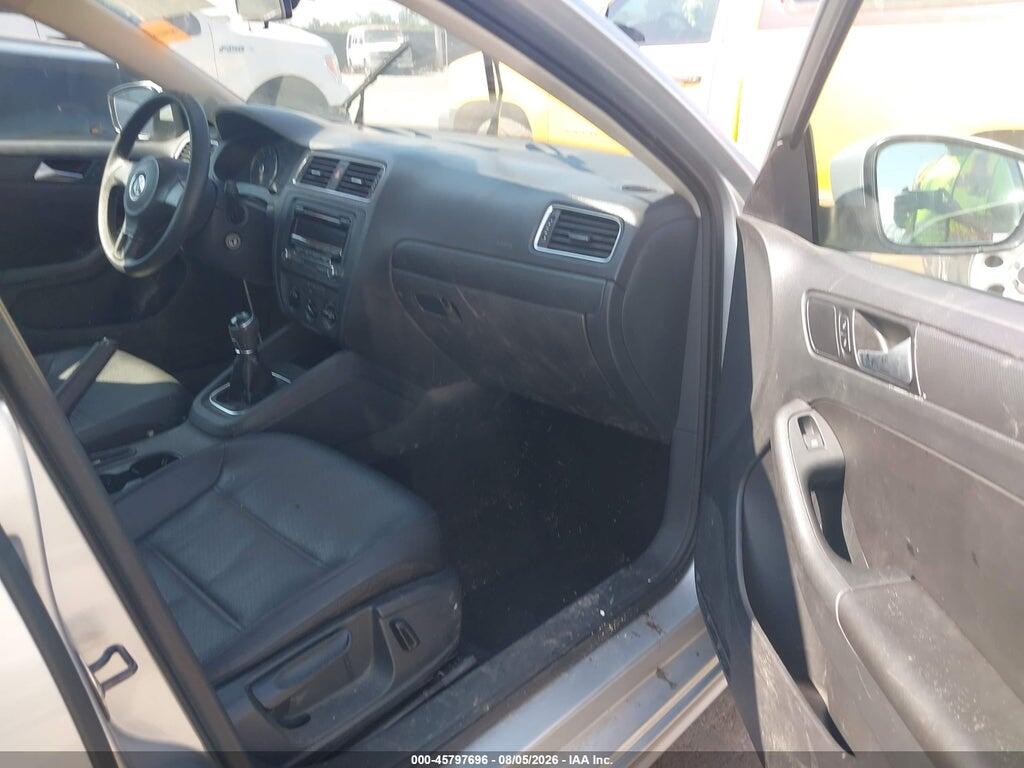 3VWB07AJ4EM323025 2014 VOLKSWAGEN JETTA photo no. 5