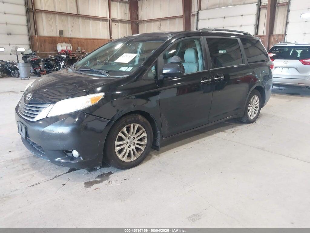 5TDYK3DC7ES474776 2014 TOYOTA SIENNA photo no. 2