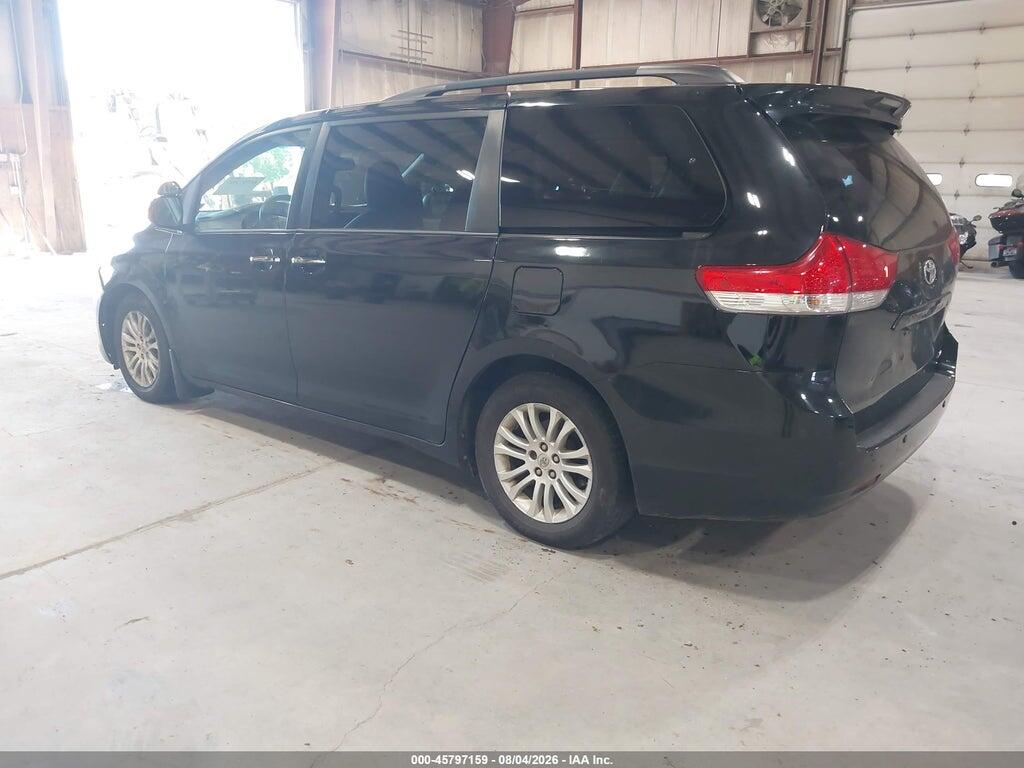 5TDYK3DC7ES474776 2014 TOYOTA SIENNA photo no. 3