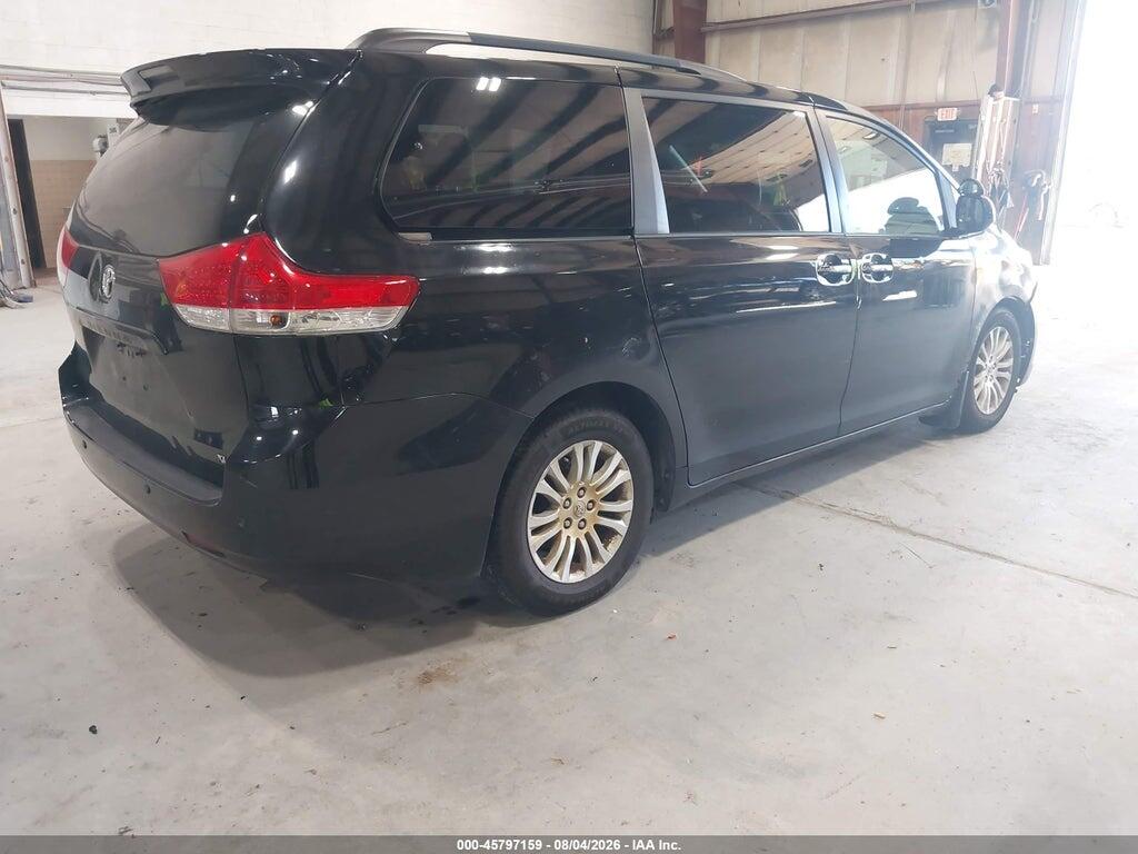 5TDYK3DC7ES474776 2014 TOYOTA SIENNA photo no. 4