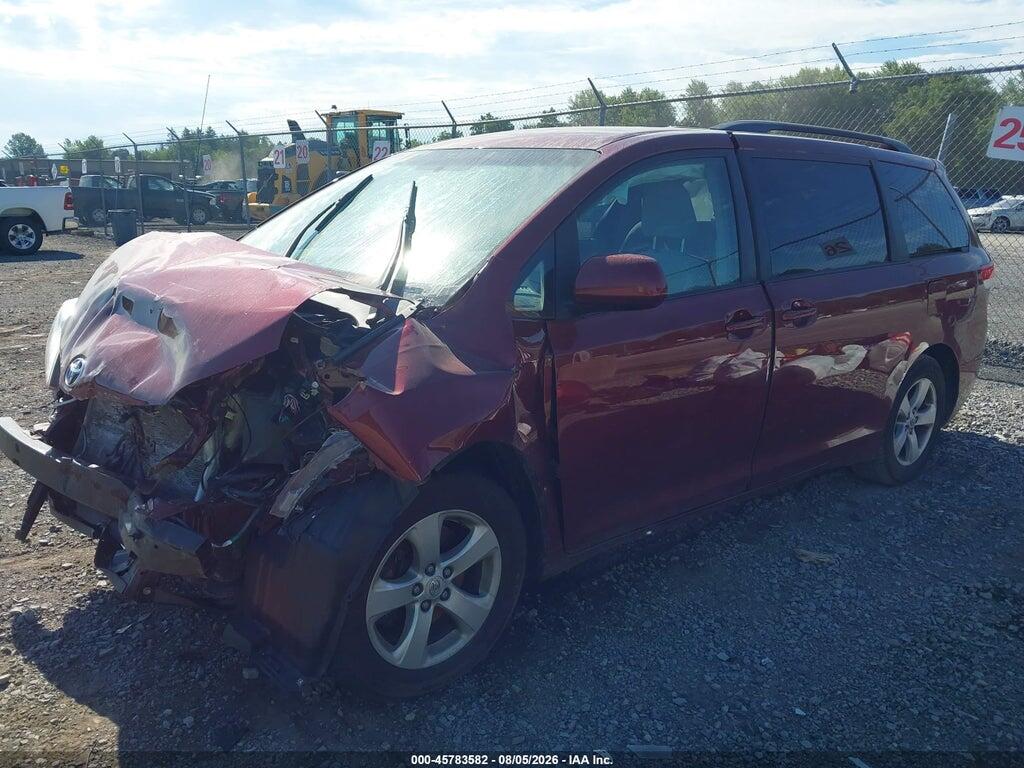 5TDKK3DC2ES422591 2014 TOYOTA SIENNA photo no. 2
