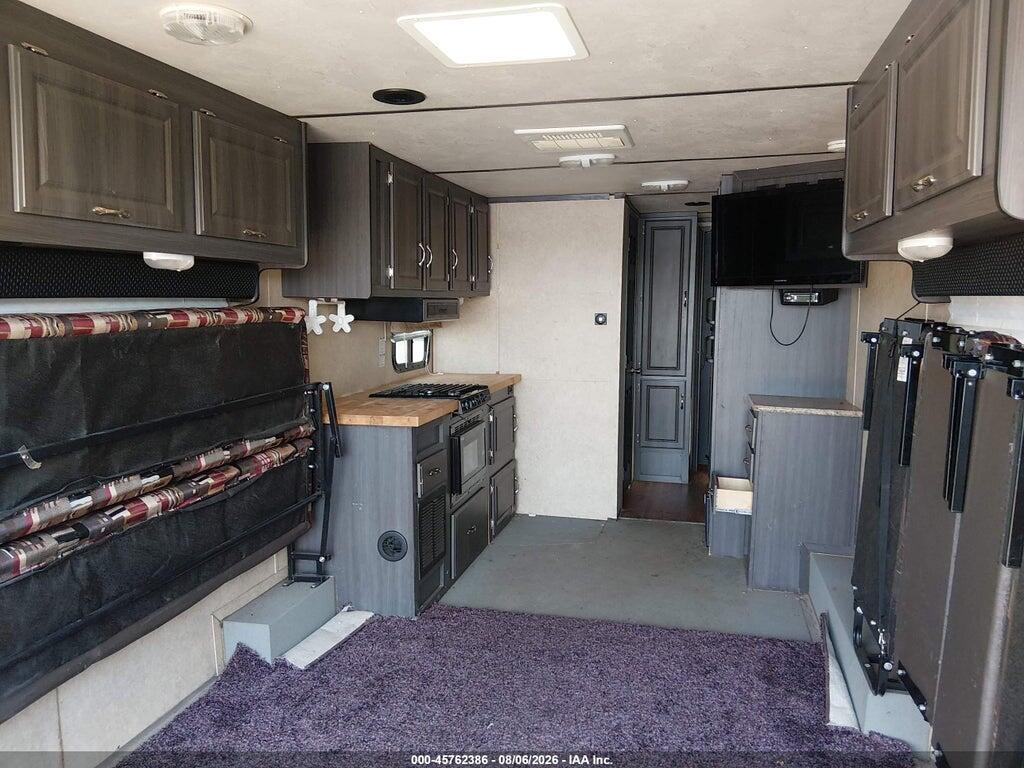 4X4TWPF27EB013895 2014 FOREST RIVER WORK & 30WLA TRAVEL TRAILER photo no. 5